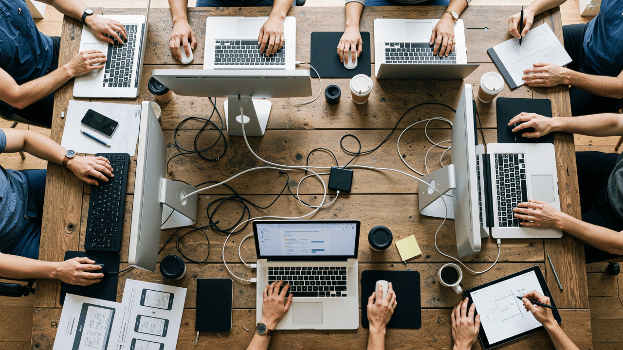 أفضل المشاريع الناجحة في السعودية 2025: دليل مختصر للمستثمر المبتدئ